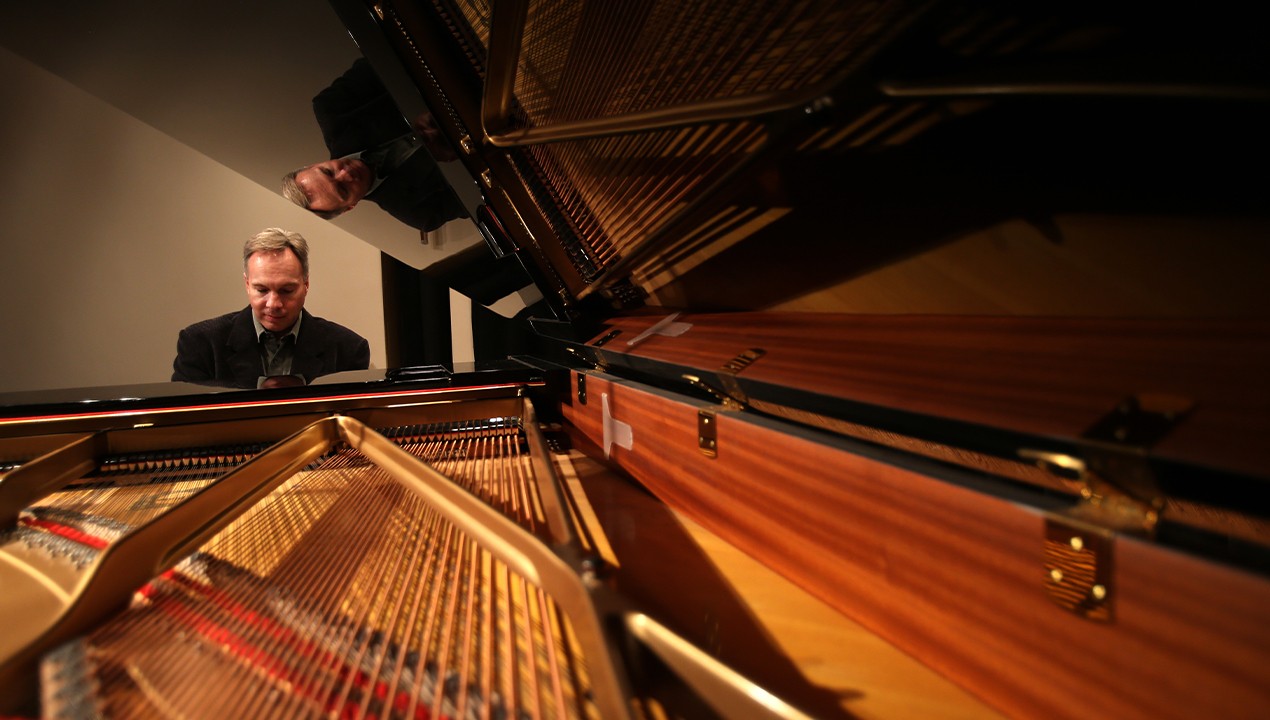UM Prof Earns ‘Editor’s Choice’ Honors for Band Composition ￼