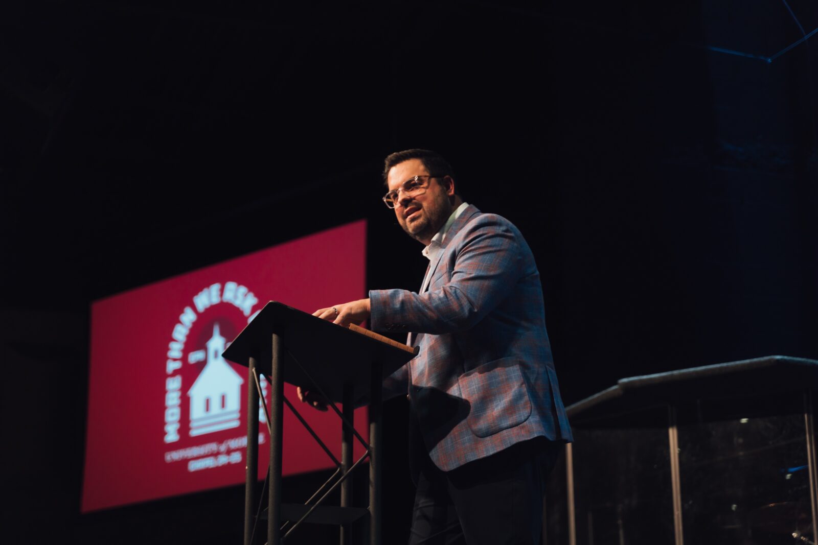 University of Mobile Students Receive New Bibles at First Chapel of Fall Semester 2024